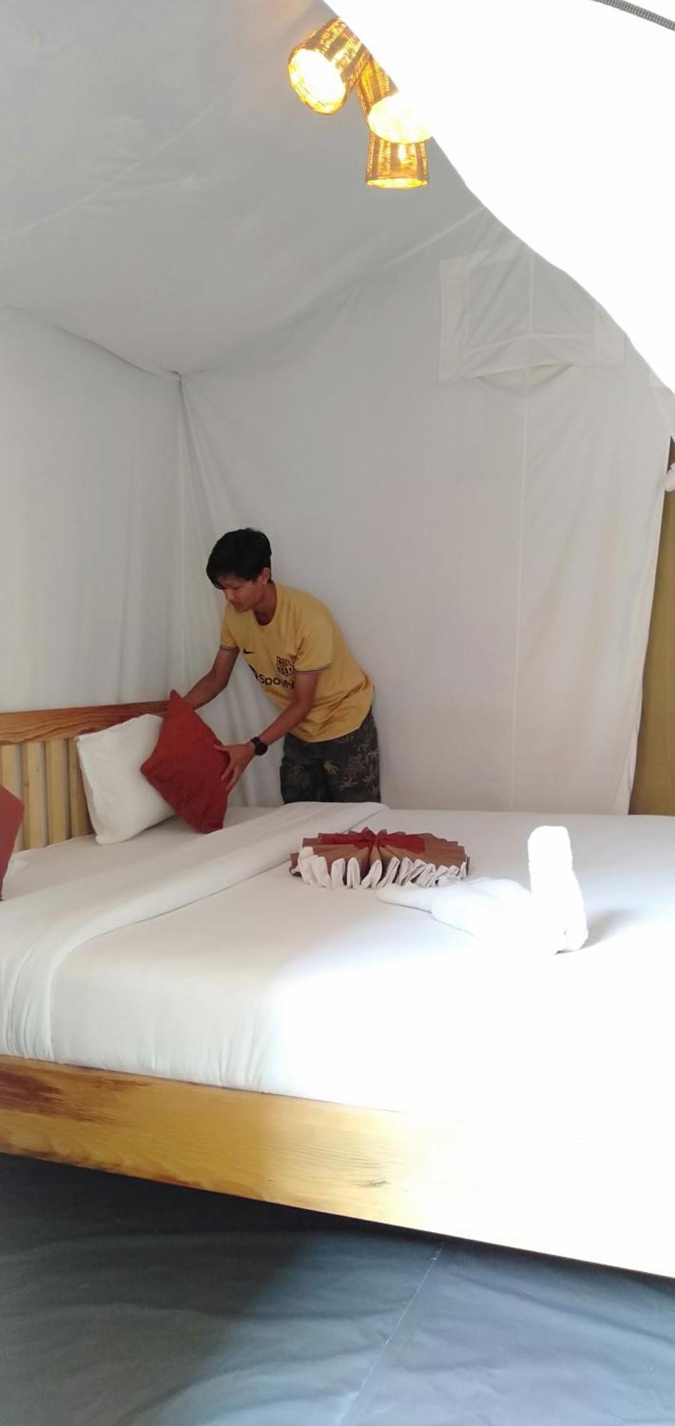 Kalash Parkaze And Tent Inn Pokhara Extérieur photo