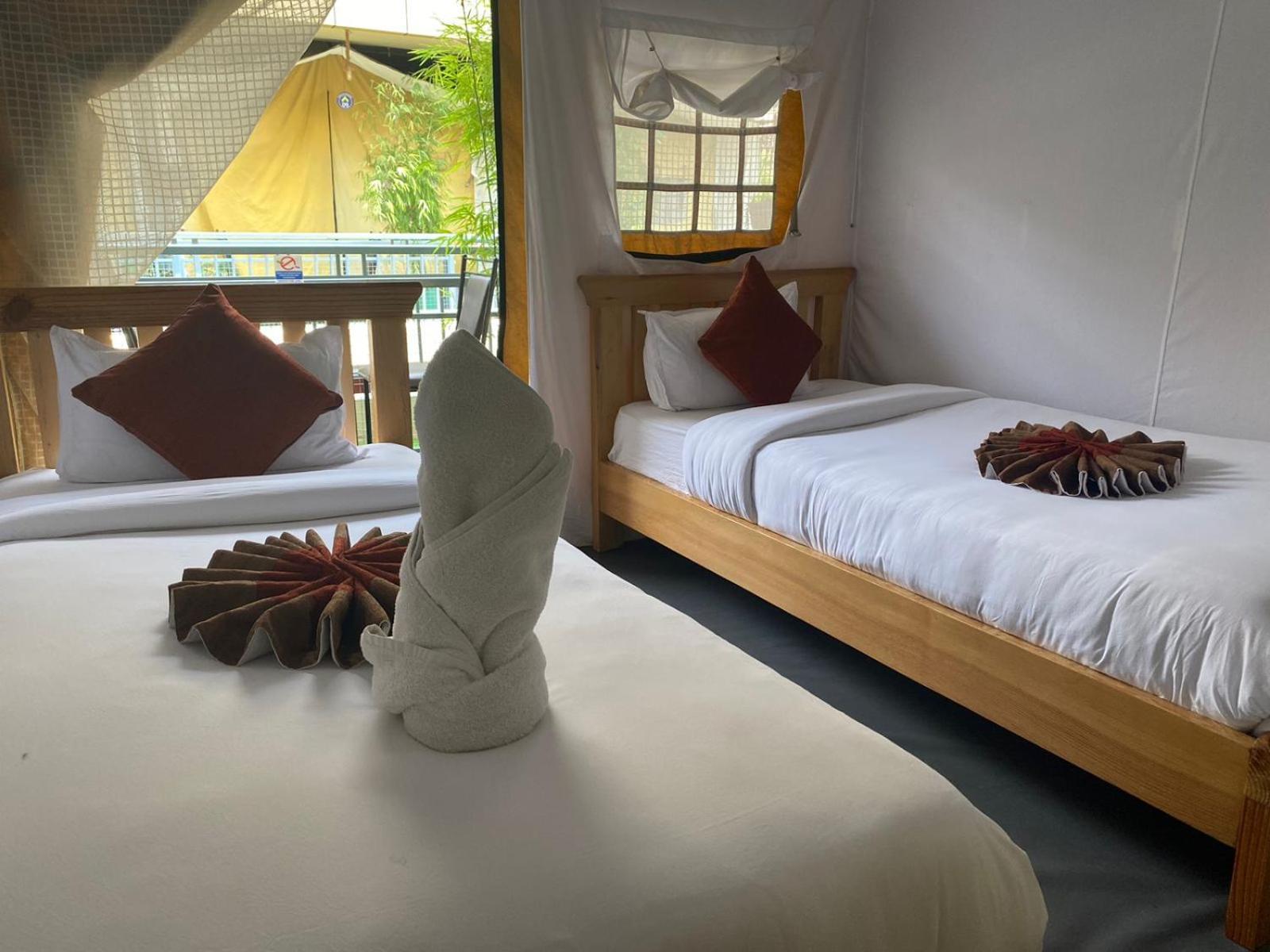 Kalash Parkaze And Tent Inn Pokhara Extérieur photo