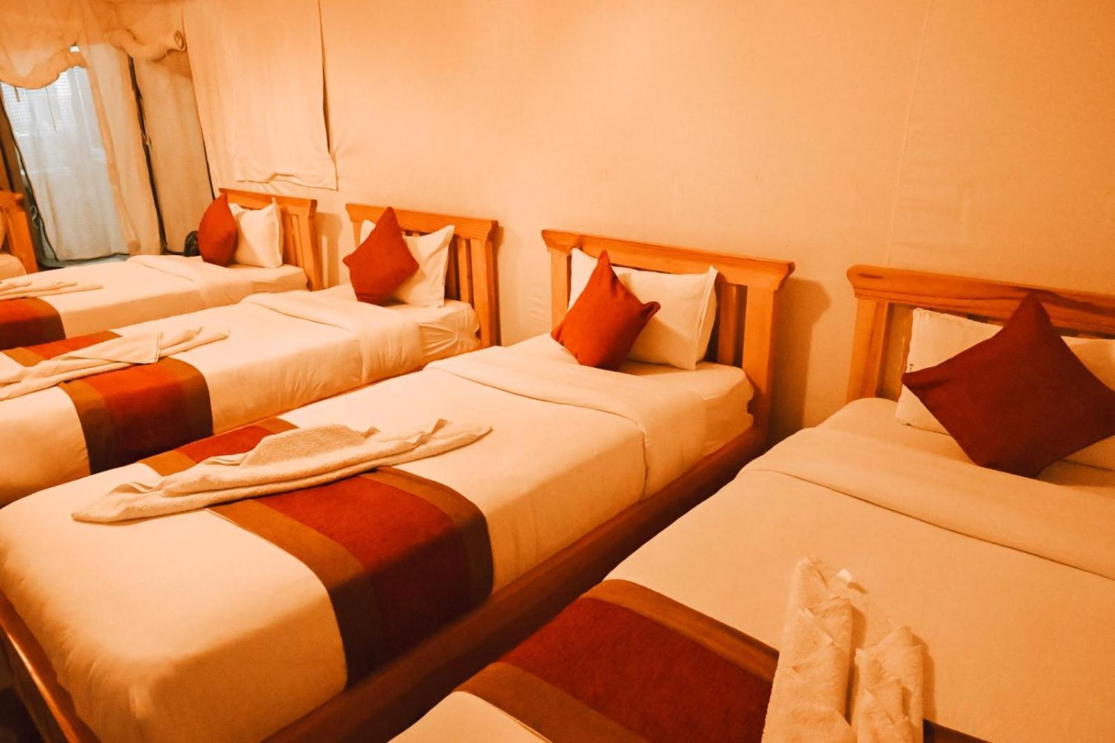 Kalash Parkaze And Tent Inn Pokhara Chambre photo